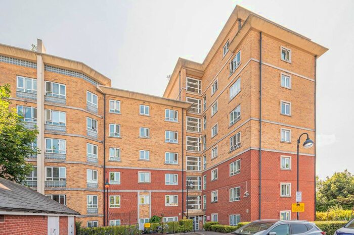 1 Bedroom Flat To Rent In Glebelands Close, Finchley, London, N12