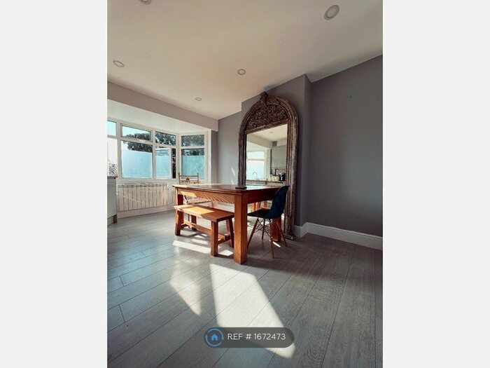 3 Bedroom Maisonette To Rent In Lion Rd, London, N9