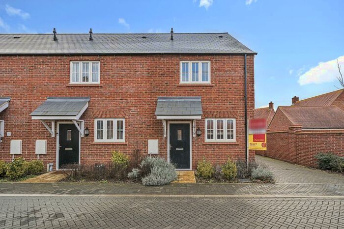 2 Bedroom Semi-Detached House To Rent In Bath Crescent, Bicester, OX26