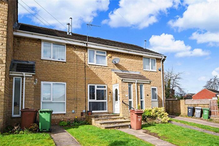 2 Bedroom Town House To Rent In Forest Bank, Gildersome, Leeds, LS27