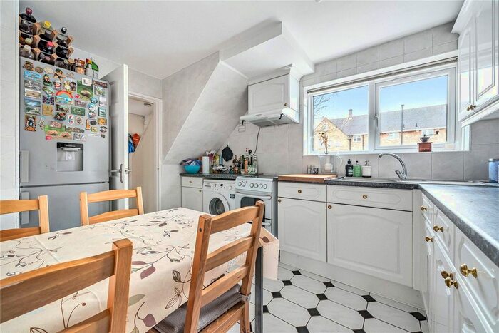 3 Bedroom Terraced House To Rent In Perry Mead, Enfield, EN2