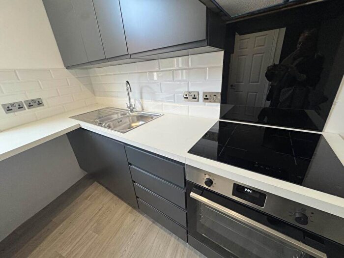 5 Bedroom House To Rent In Woodside Avenue, Burley, Leeds, LS4