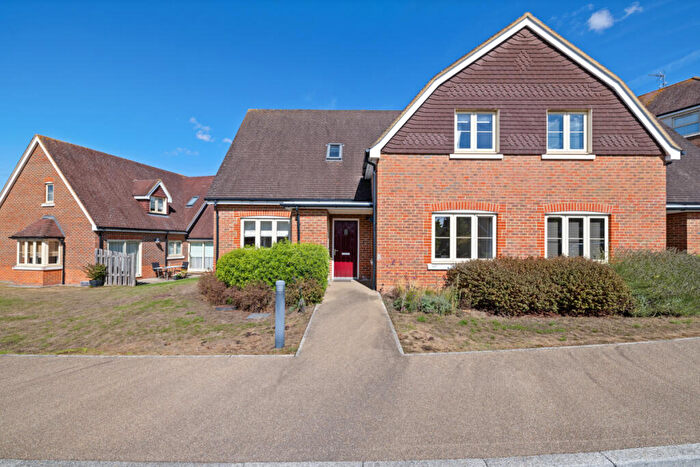 3 Bedroom Retirement Property For Sale In Durrants Drive, Durrants Village, Faygate, West Sussex, RH12