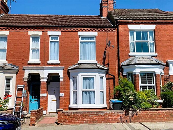 3 Bedroom Terraced House For Sale In Osborne Street, Wolverton, Milton Keynes, MK12