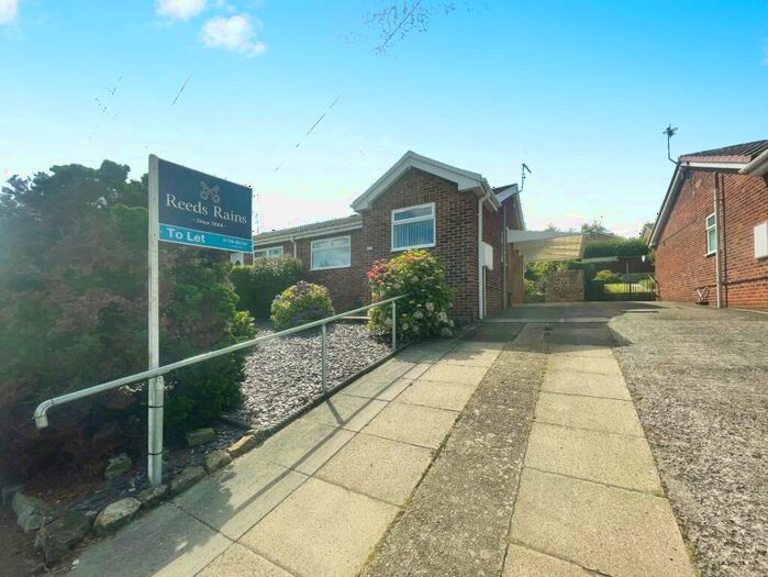 2 Bedroom Bungalow To Rent In Grange Road, Rawmarsh, Rotherham, South Yorkshire, S62