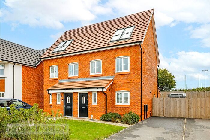 3 Bedroom Semi Detached House For Sale In Matthew Fold Way, Chadderton, Oldham, OL9
