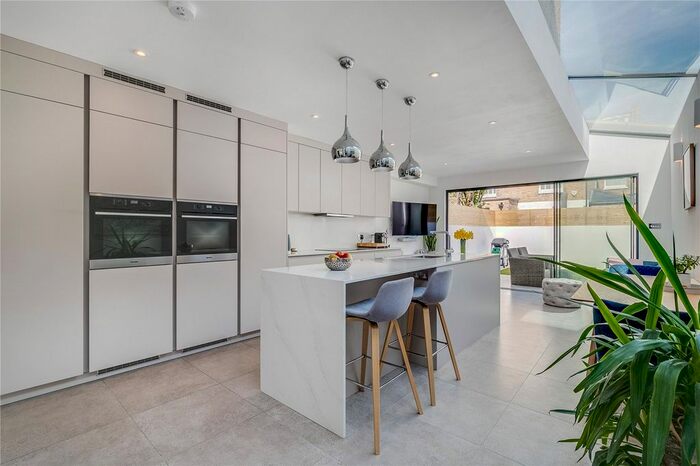 5 Bedroom End Of Terrace House To Rent In Dault Road, London, SW18