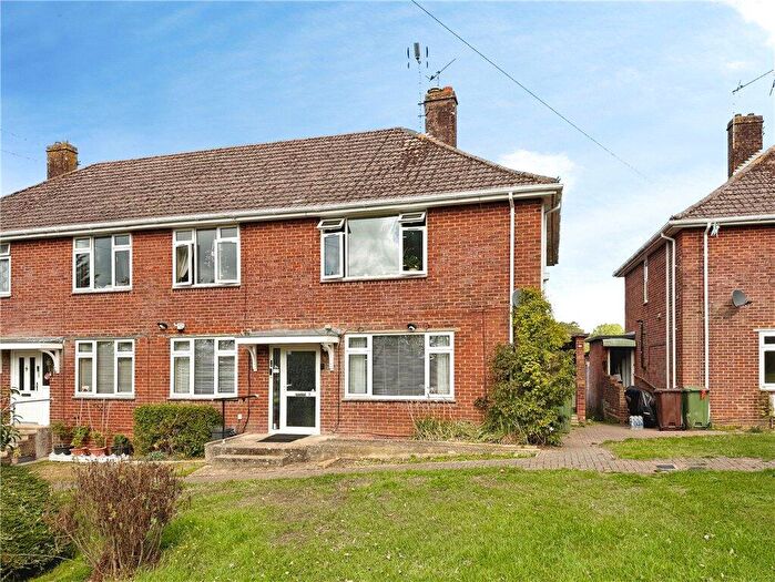 2 Bedroom Maisonette For Sale In Nightingale Close, Romsey, Hampshire, SO51