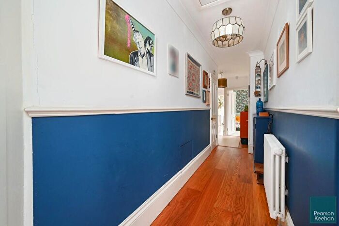 2 Bedroom Apartment To Rent In St Aubyns, Hove, BN3