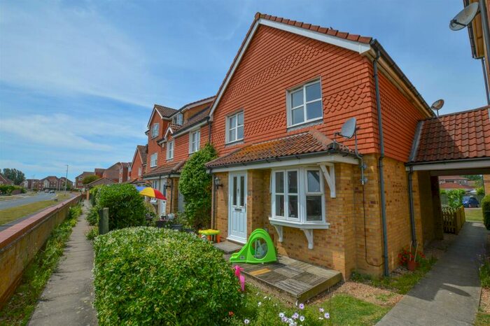 2 Bedroom Property To Rent In Plymouth Close, Eastbourne, BN23