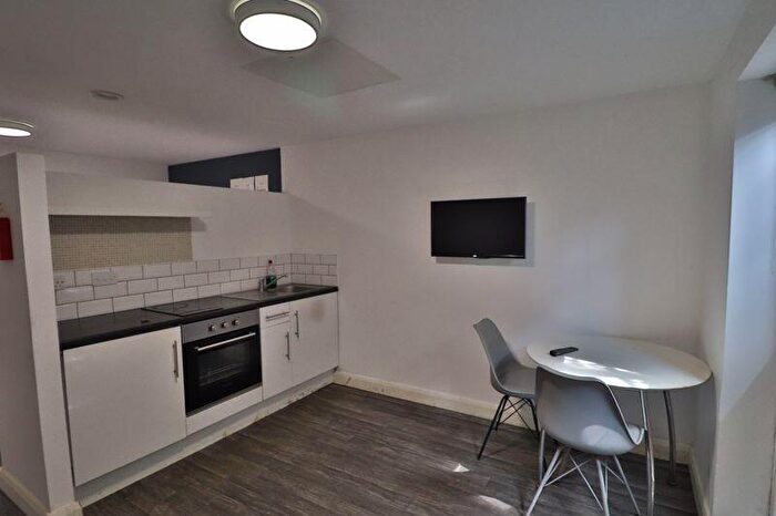 1 Bedroom Apartment To Rent In Fox Street, Liverpool, L3