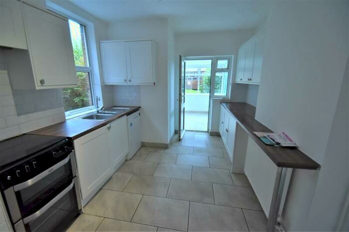 3 Bedroom Terraced House To Rent In Broomfield Street, Eastbourne, East Sussex, BN21