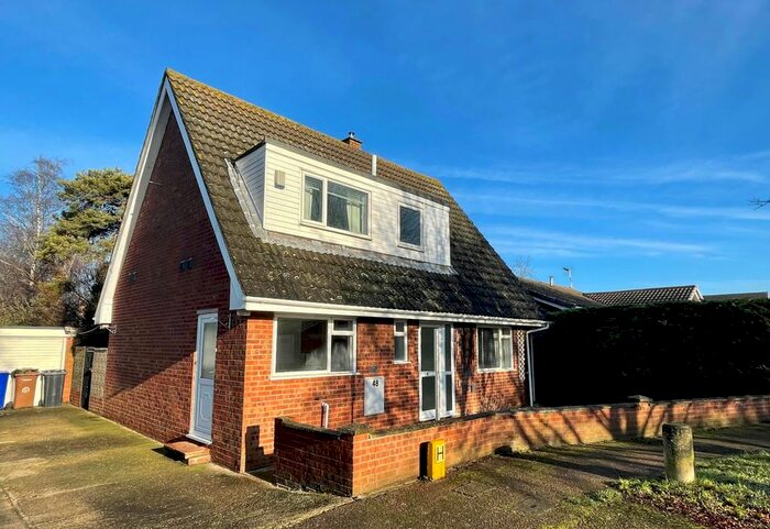 3 Bedroom Property To Rent In Caudle Avenue, Lakenheath, Brandon IP27
