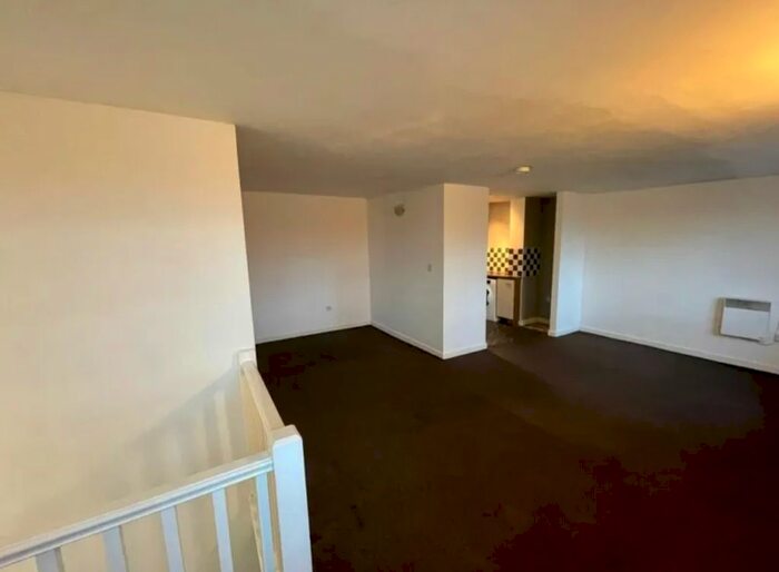 2 Bedroom Flat To Rent In Mossley Road, Ashton-Under-Lyne, OL6