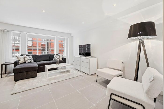 2 Bedroom Flat To Rent In Knightsbridge Court, Sloane Street, SW1X