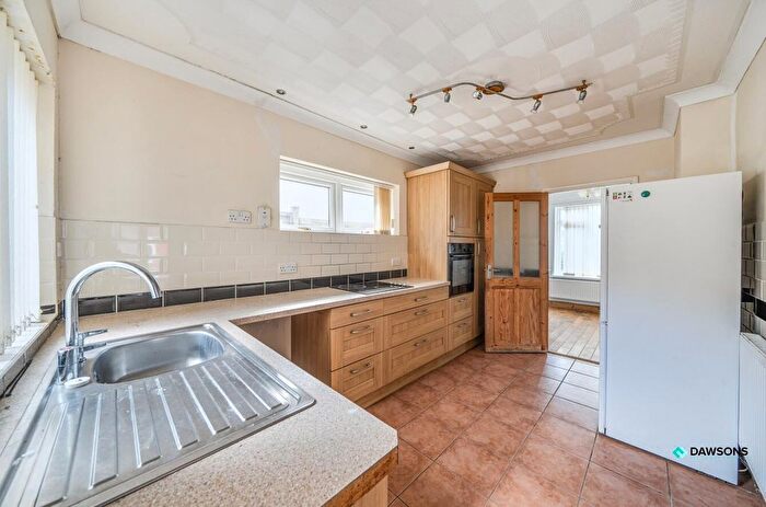 3 Bedroom Detached Bungalow For Sale In Whitestone Avenue, Bishopston, Swansea, SA3