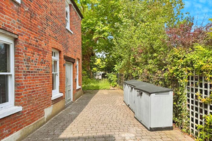 2 Bedroom Apartment To Rent In Broad Street, Wokingham, RG40