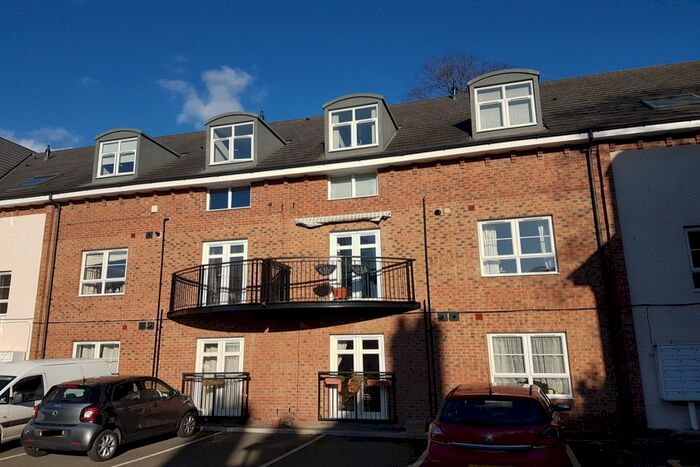2 Bedroom Flat To Rent In Harrow Road, Middlesbrough, Cleveland, TS5