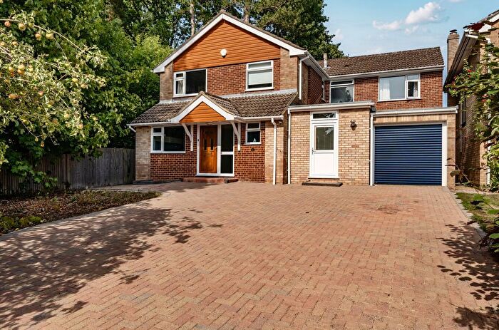 4 Bedroom Detached House For Sale In Staverton Close, Wokingham, Berkshire, RG40