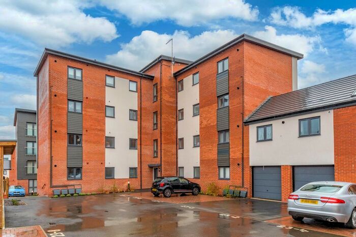 2 Bedroom Flat To Rent In Ascot Way, Birmingham, West Midlands, B31