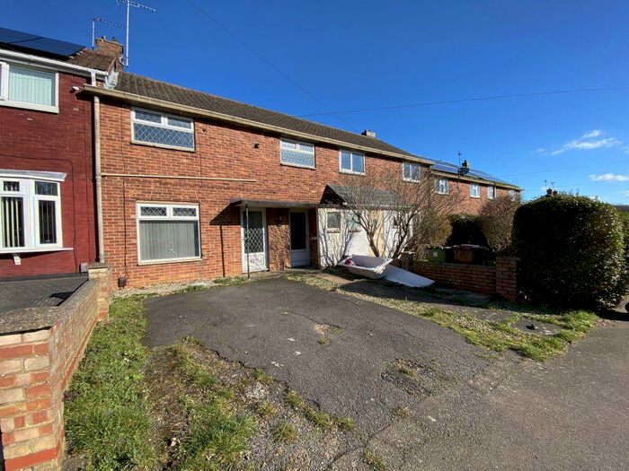 3 Bedroom Semi-Detached House To Rent In Willow Brook Road, Corby, NN17