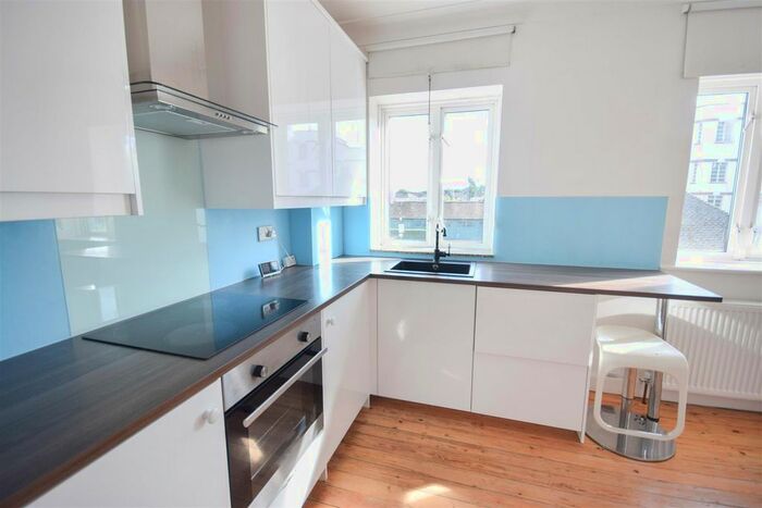 1 Bedroom Flat To Rent In Bushey Road, London, SW20