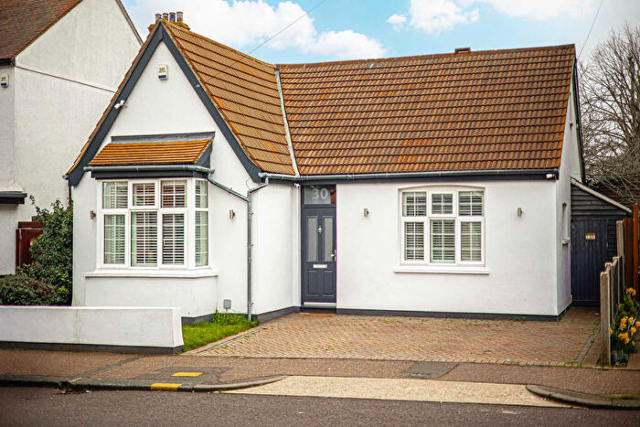 2 Bedroom Detached Bungalow For Sale In Nelson Road, Leigh-on-sea, SS9