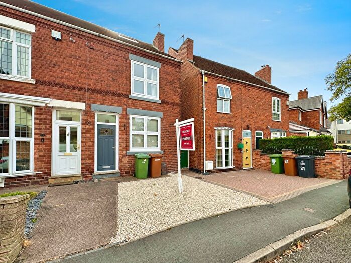 4 Bedroom Semi-Detached House For Sale In Wallington Heath, Bloxwich, WS3