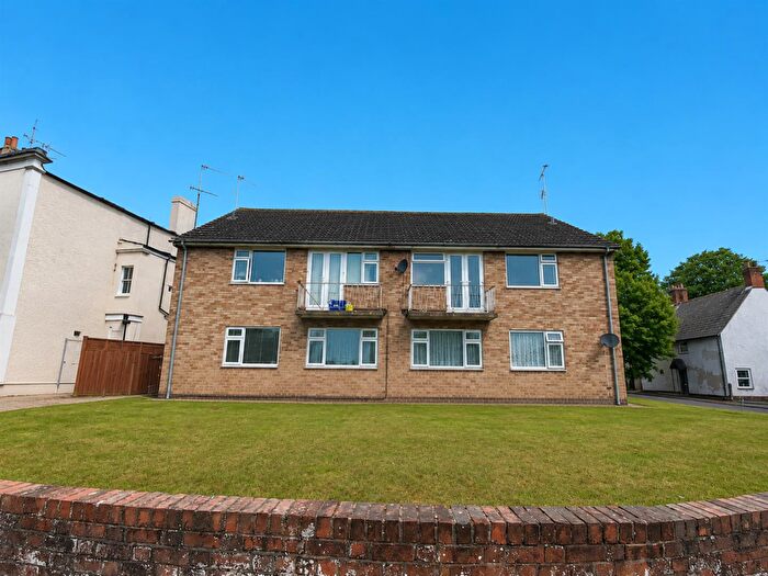 2 Bedroom Maisonette To Rent In Sandhurst Road Kingsholm Gloucester, GL1