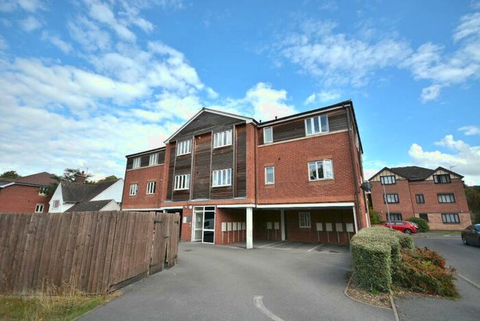 2 Bedroom Apartment To Rent In Pines Court, Mansfield Road, Woodthorpe, NG5