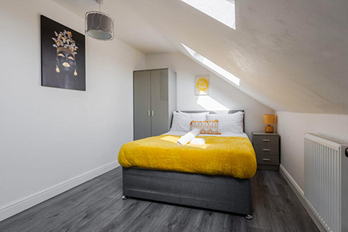 7 Bedroom Terraced House To Rent In Pemberton Road (Hmo Liverpool), L13