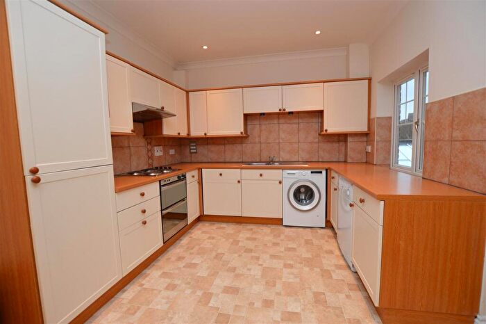 2 Bedroom Flat To Rent In Cadogan Place, Derby Road, RG4