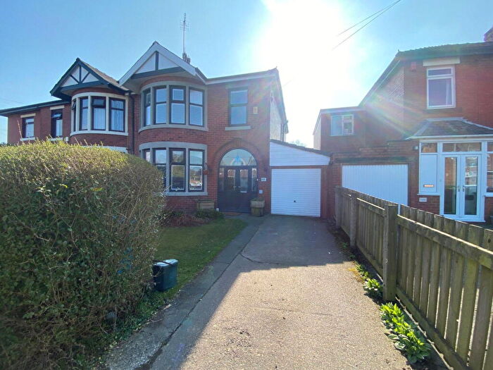 3 Bedroom Semi-Detached House For Sale In Alt Lane, Oldham, OL8