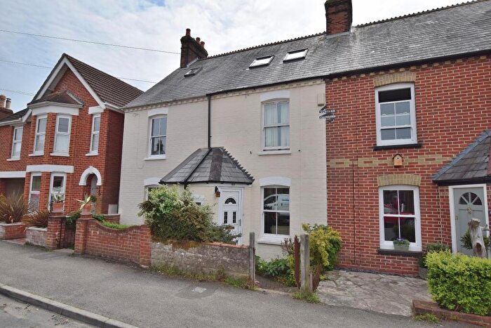 2 Bedroom Terraced House To Rent In Middle Road, Lymington, Hampshire., SO41