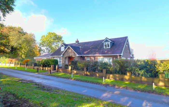 3 Bedroom Detached House For Sale In Oldershaws Lane, High Offley, Staffordshire, ST20