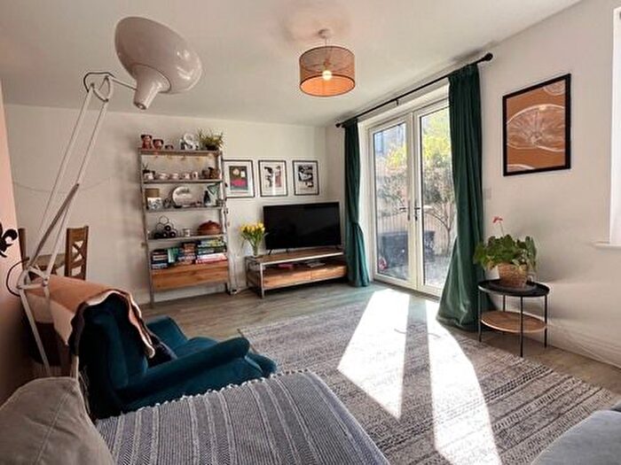 3 Bedroom Property For Sale In Baynhams Drive, Oxford, OX2