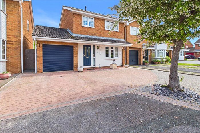 3 Bedroom Detached House For Sale In Browning Close, Stratton, Swindon, Wiltshire, SN3