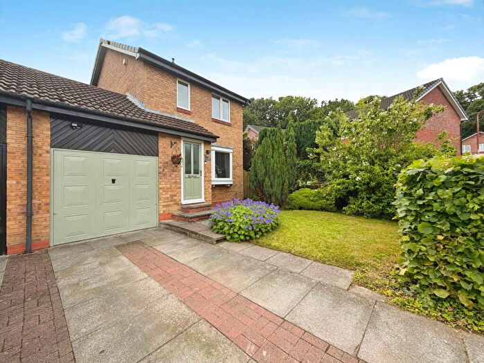 3 Bedroom Link Detached House For Sale In Crookburn Close, Lowry Hill, CA3
