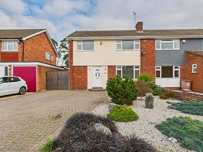 4 Bedroom Semi-Detached House For Sale In Antrim Road, Woodley, RG5