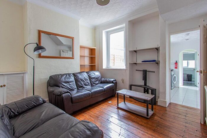 4 Bedroom Private Hall To Rent In Arabella Street, Roath, CF24