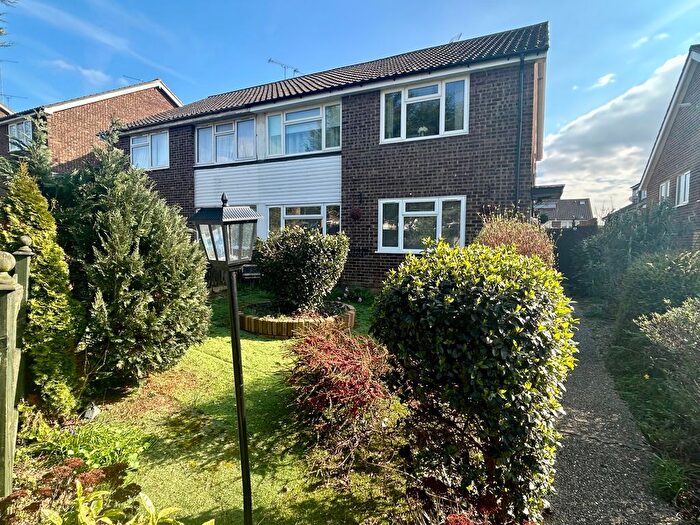 2 Bedroom Maisonette For Sale In Fairways, Waltham Abbey, EN9