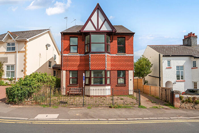 2 Bedroom Flat For Sale In Elm Grove Road, Dinas Powys, CF64