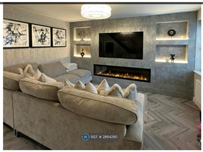 3 Bedroom Semi Detached House To Rent In Beret Close, Stockport, SK3