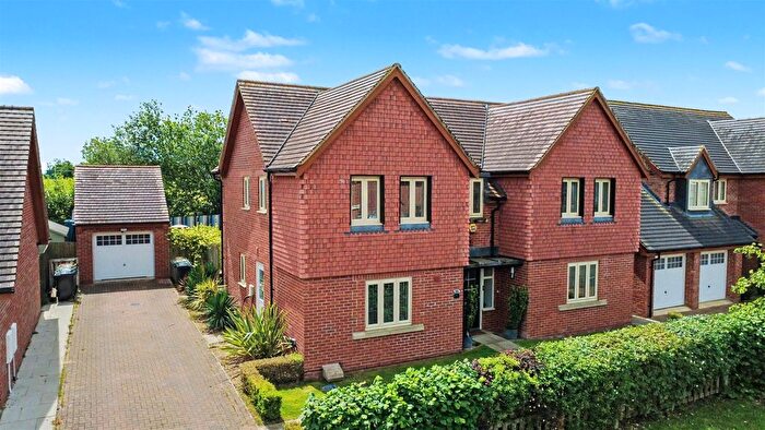 4 Bedroom Detached House For Sale In Hobby Drive, Priors Hall Park, NN17