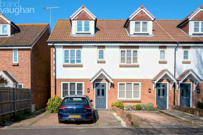 3 Bedroom Semi-Detached House To Rent In Mulberry Gardens, Goring-by-Sea, Worthing, BN12