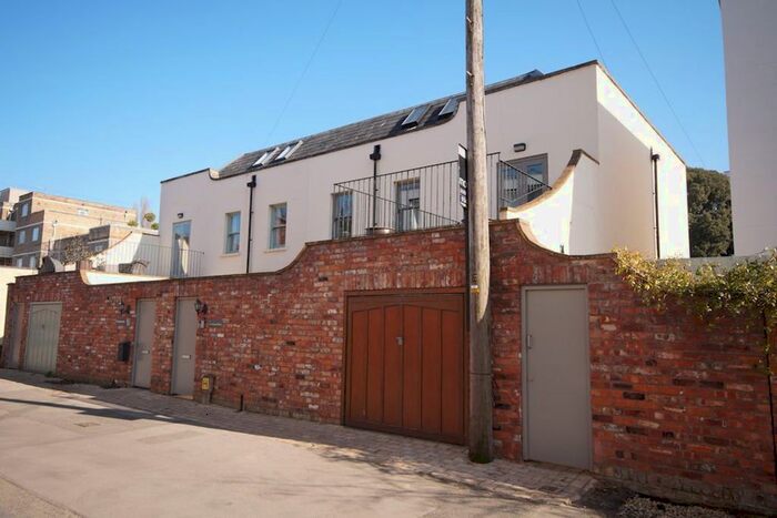 3 Bedroom Property To Rent In Southwood Lane, Cheltenham, GL50