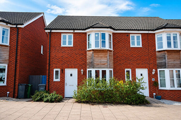 3 Bedroom End Of Terrace House For Sale In Newcourt, Exeter, EX2