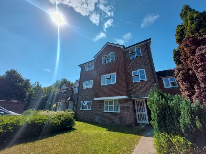 2 Bedroom Flat To Rent In Court Road, Lewes, BN7