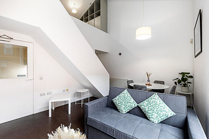 1 Bedroom Flat To Rent In Delancey Passage, Camden, London, NW1