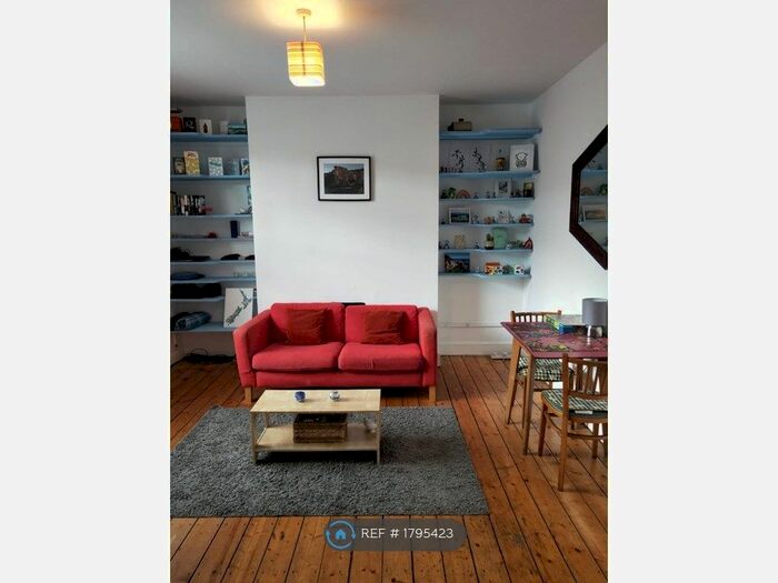 1 Bedroom Flat To Rent In Clapham Park Road, London, SW4